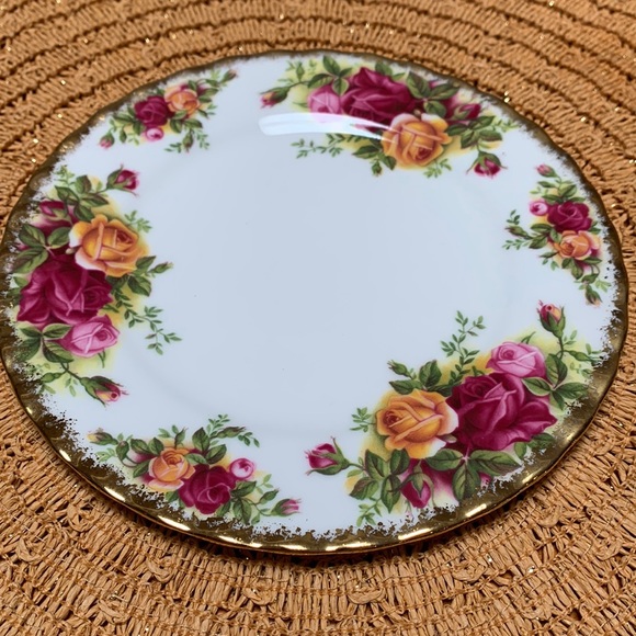 No longer Available**Old Country Roses Royal Albert LTD 1962 Bone China - Picture 2 of 5